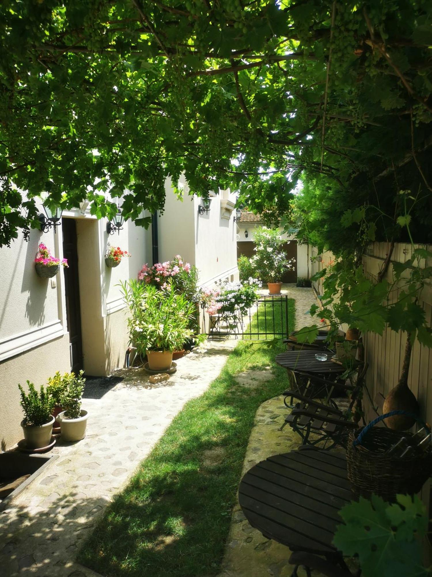 Kuria Apartman Budapest With Free Parking 外观 照片