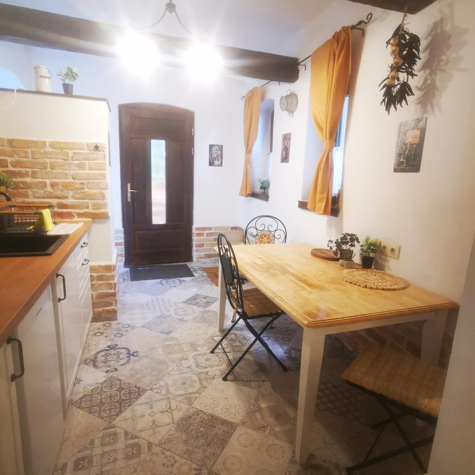 Kuria Apartman Budapest With Free Parking 外观 照片